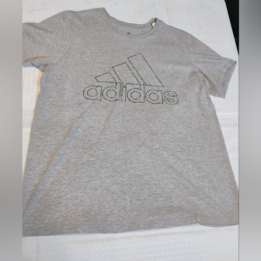 Adidas Men's Gray T-shirt